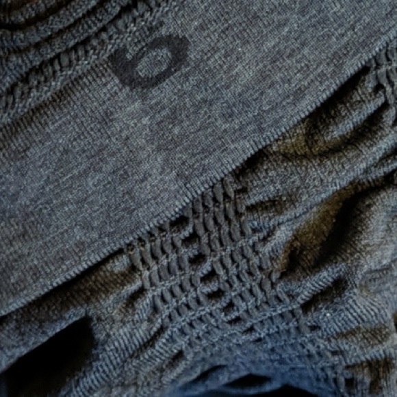 Lululemon In the Flow Crop - Picture 4 of 6